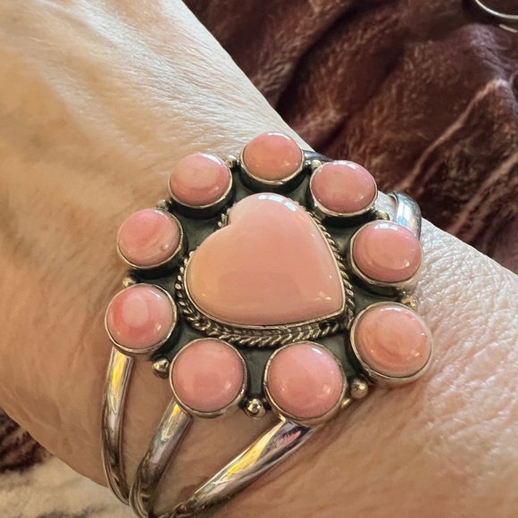 ❤️ Queen Pink Conch Cluster Heart Sterling Statement Navajo Ethnic Cuff 40.1gm - Picture 9 of 13